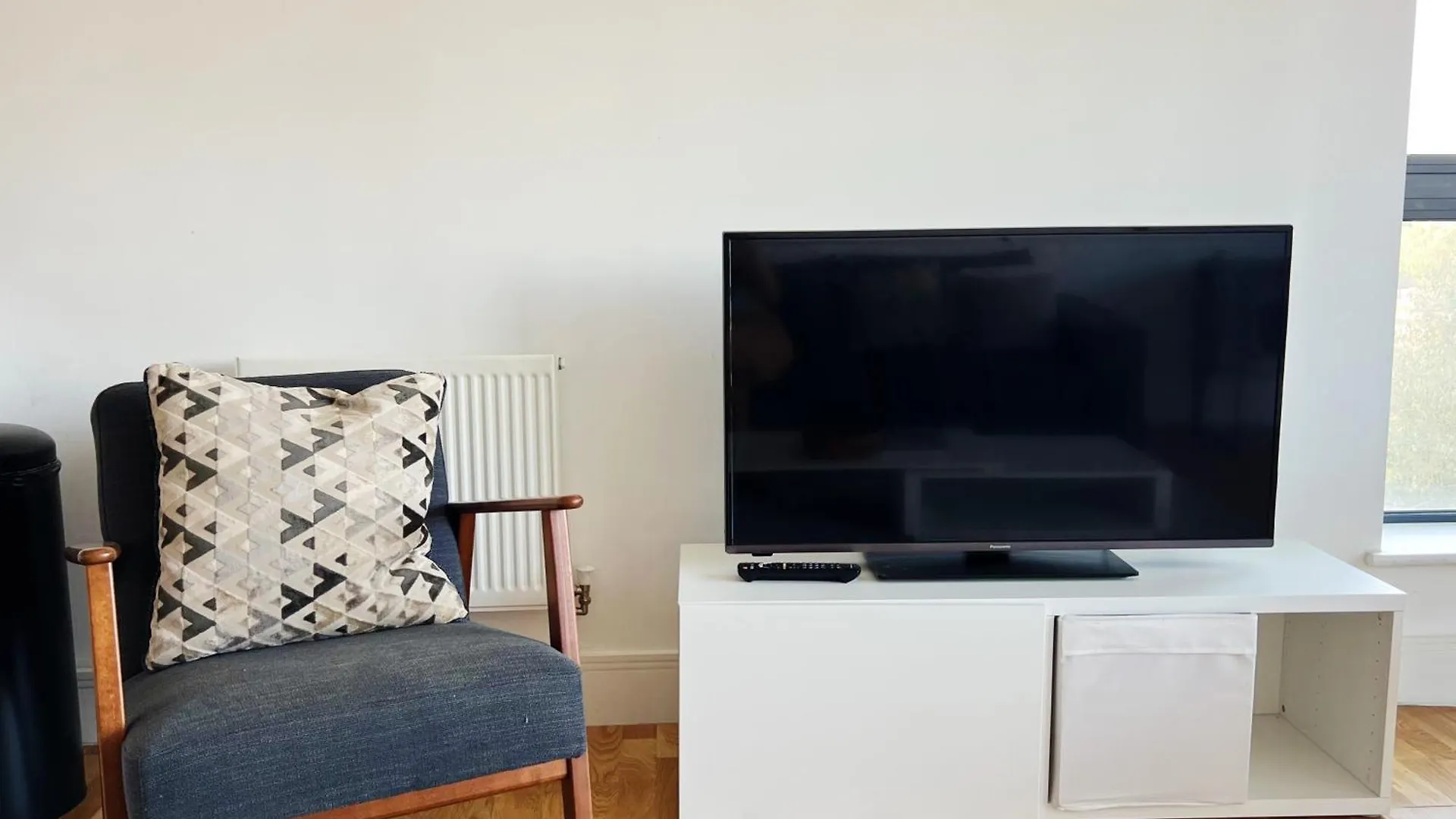 Stunning Riverside View Apartment, Near Canary Wharf & O2 London 0*,  United Kingdom