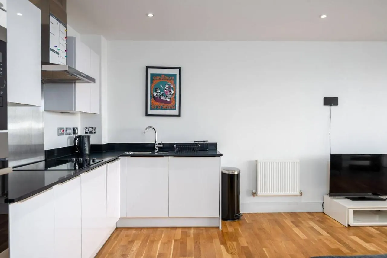 Stunning Riverside View Apartment, Near Canary Wharf & O2 London United Kingdom