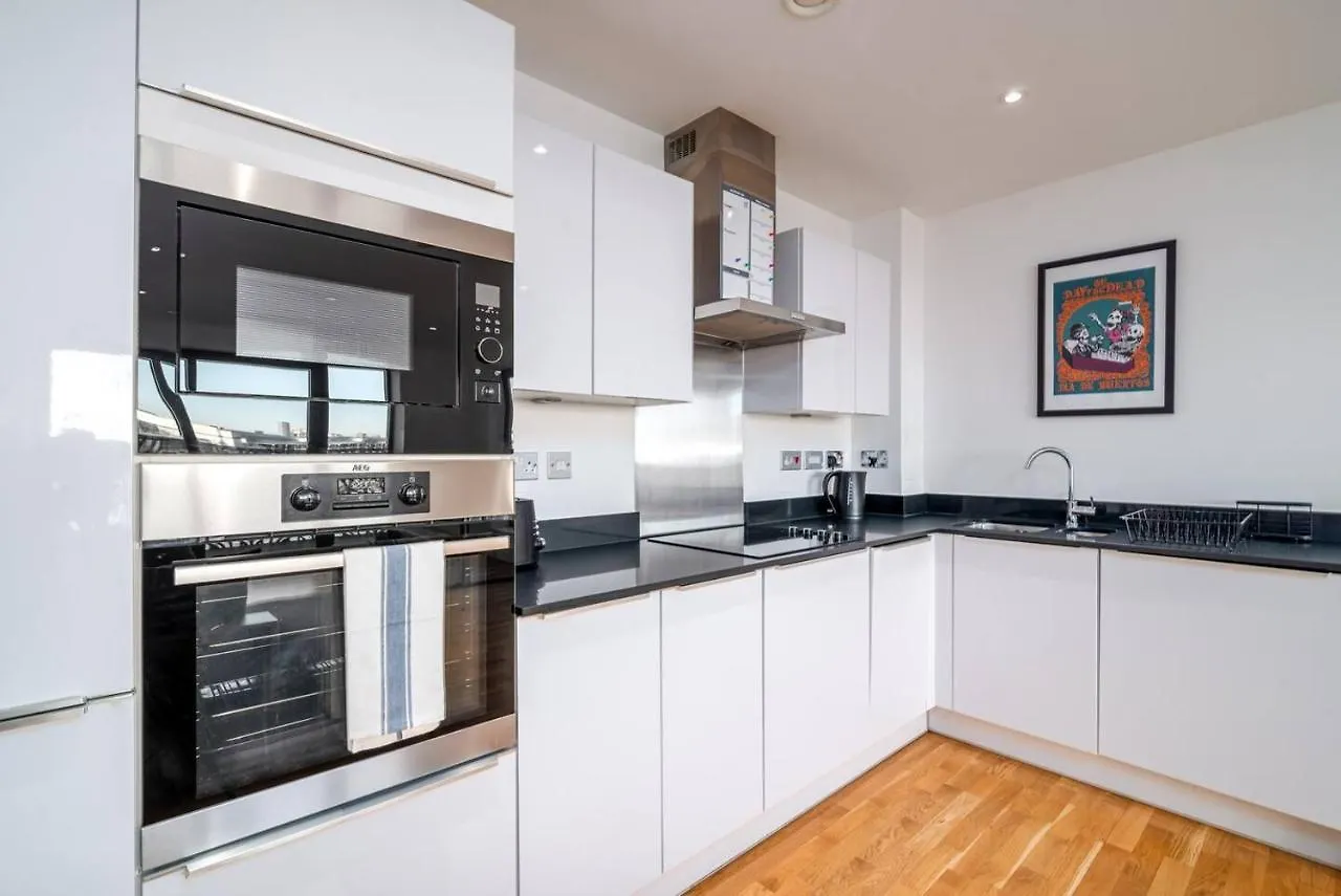 Stunning Riverside View Apartment, Near Canary Wharf & O2 London 0*,  United Kingdom